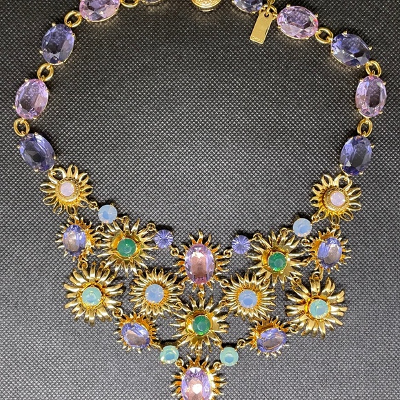 Duchess Bib Necklace - Picture 1 of 5